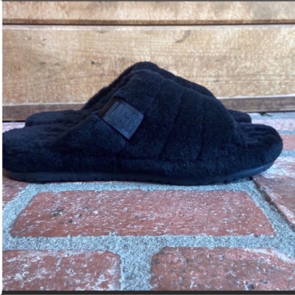 UGG Slippers. Men’s 12.